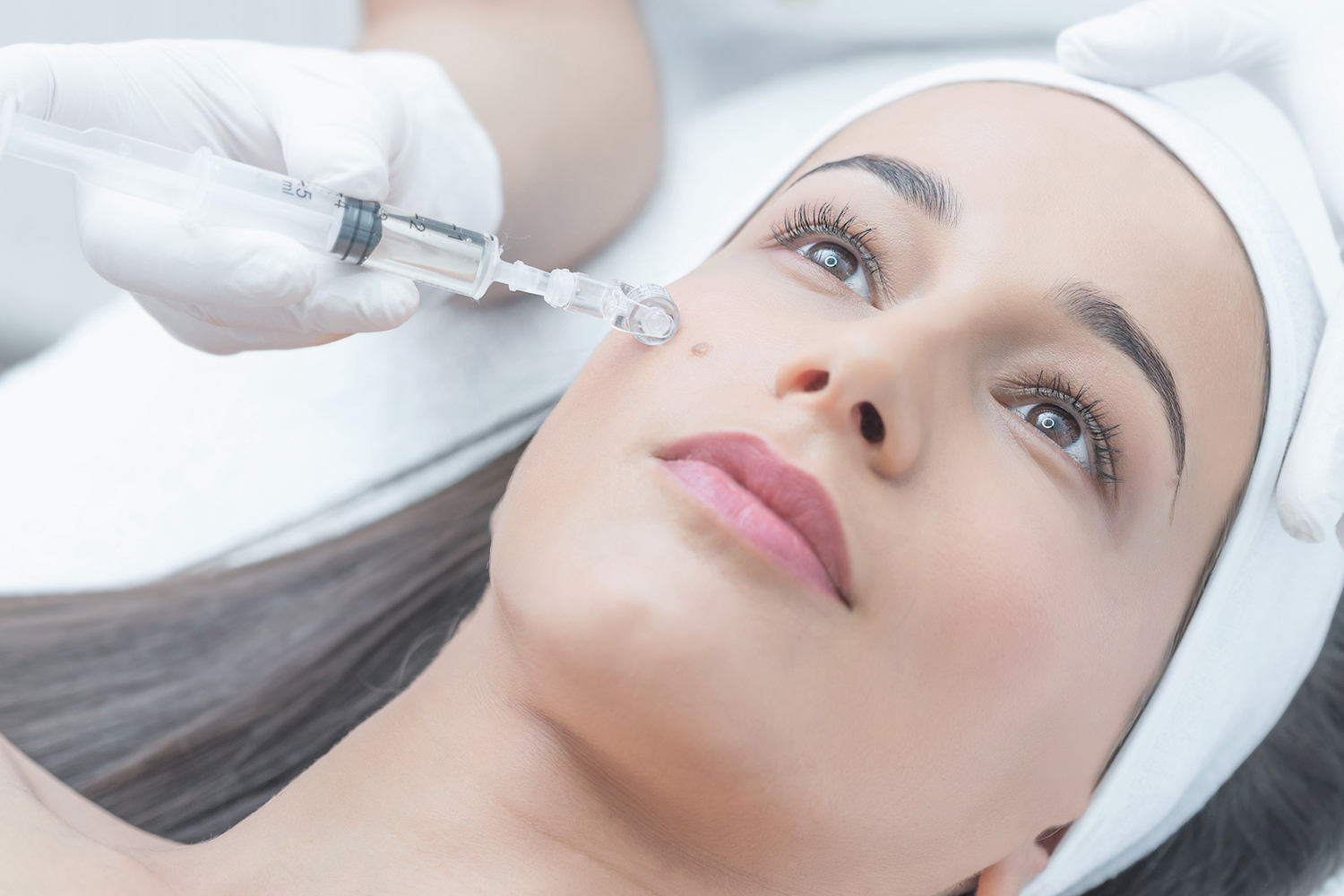 Microneedling cosmétique vs rouleaux à domicile-PhiAcademy Microneedling cosmétique vs rouleaux à domicile-PhiAcademy
